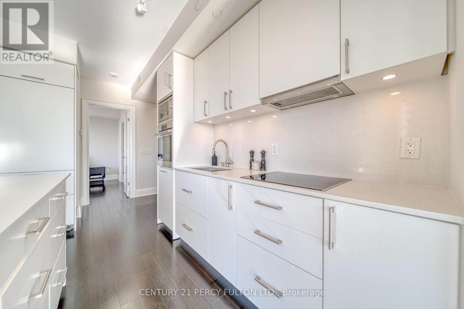 Photo 17 of 904 88 Cumberland Street, Toronto ON