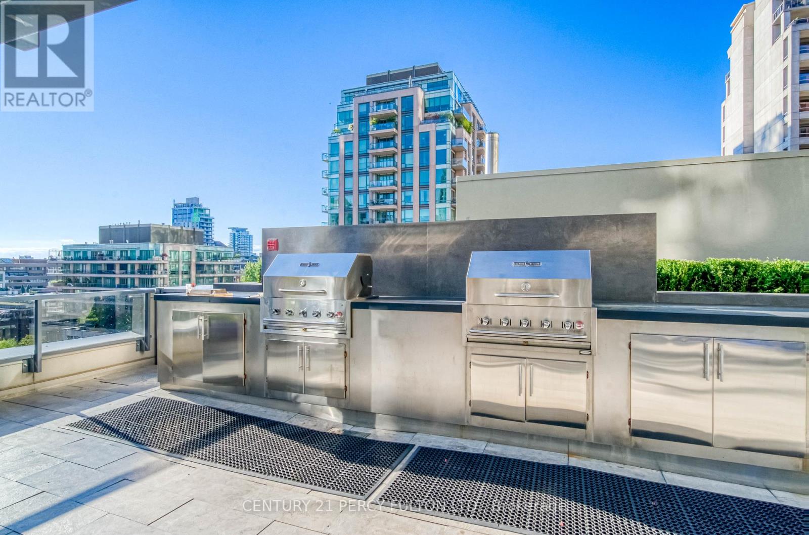 Photo 35 of 904 88 Cumberland Street, Toronto ON