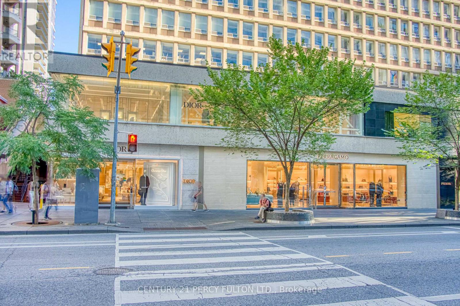 Photo 12 of 904 88 Cumberland Street, Toronto ON