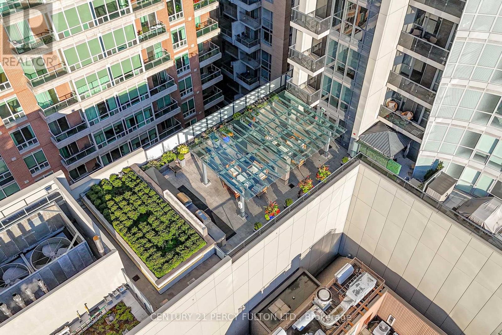 Photo 15 of 904 88 Cumberland Street, Toronto ON