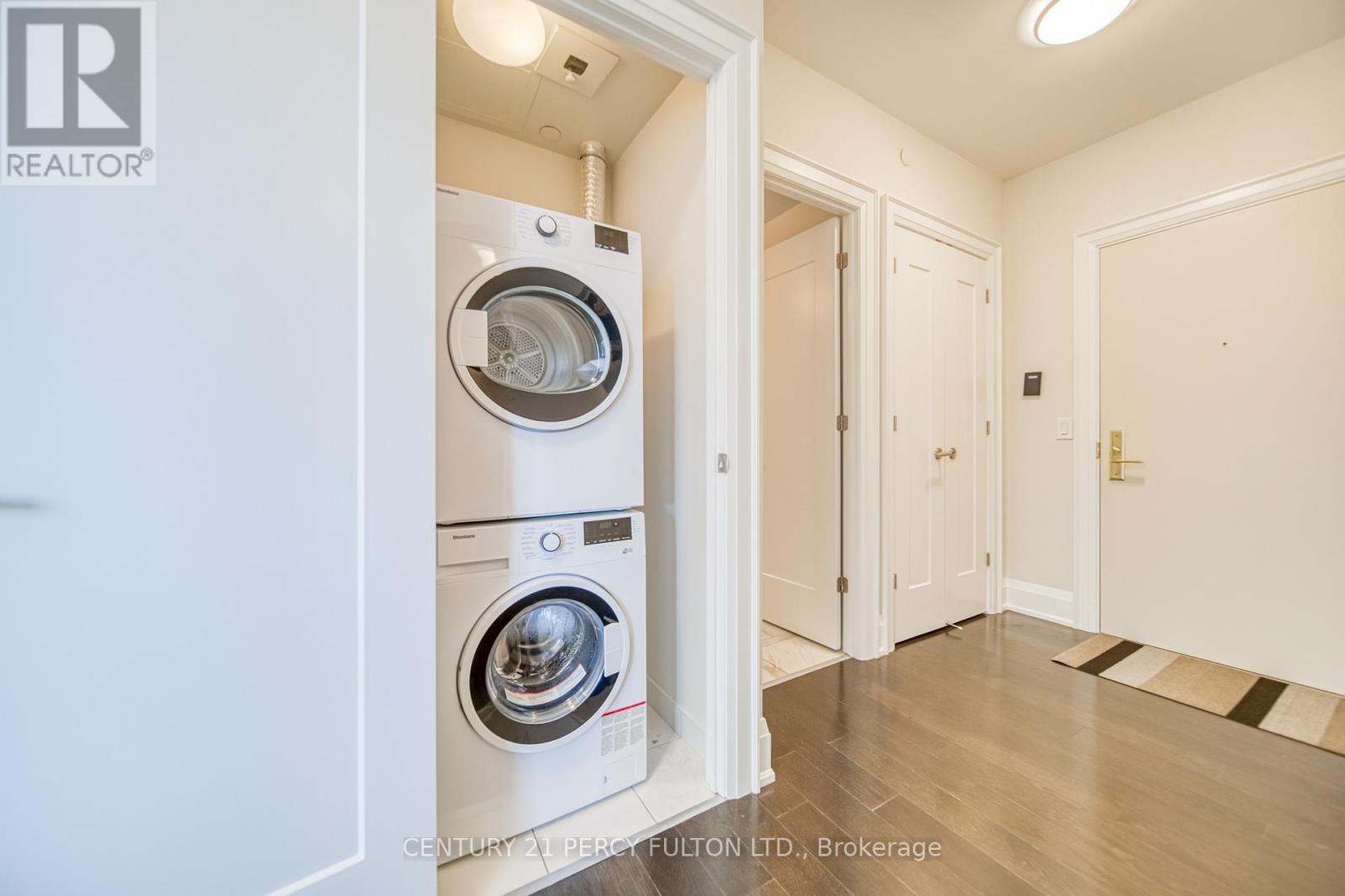 Photo 26 of 904 88 Cumberland Street, Toronto ON