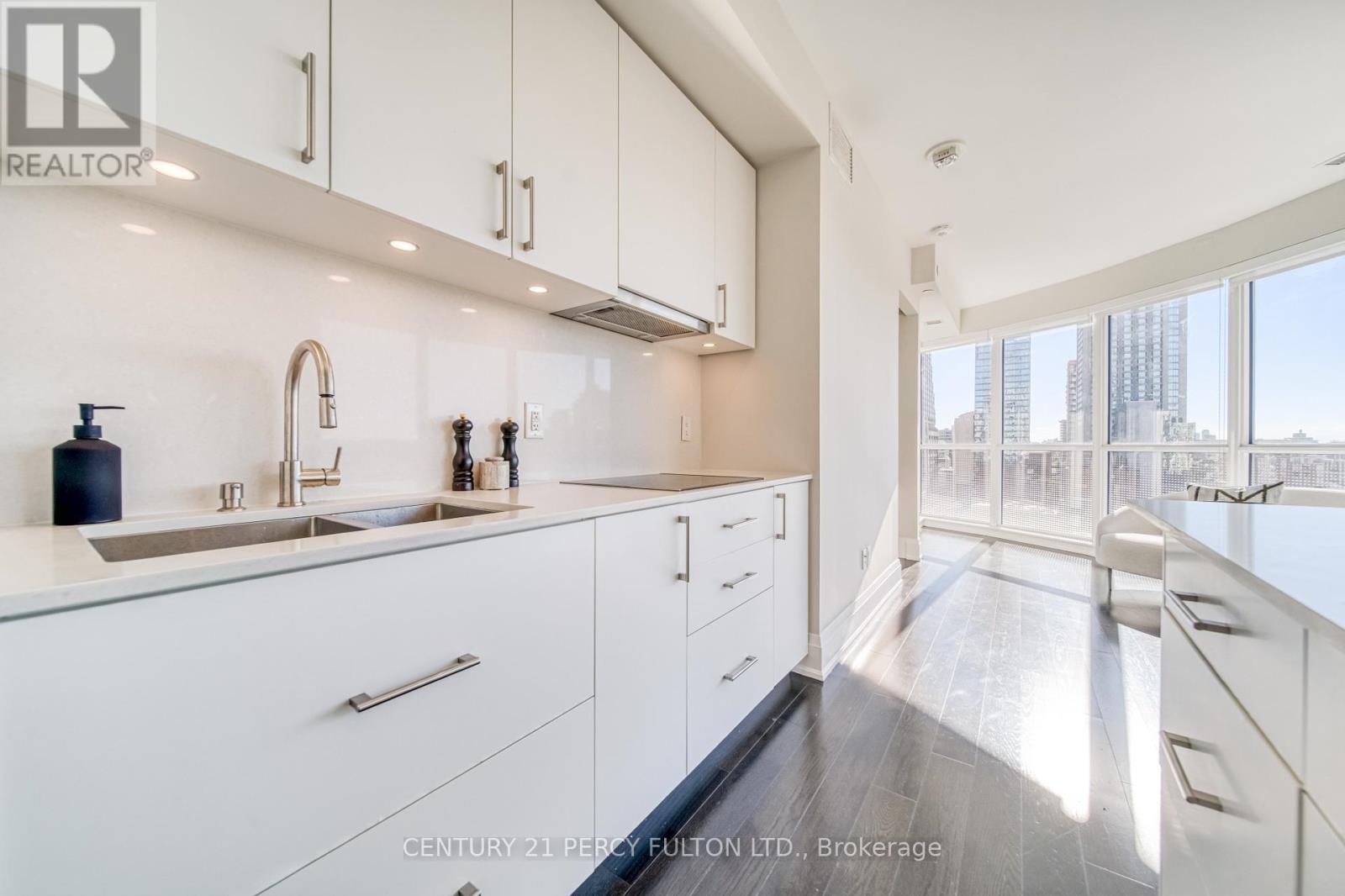 Photo 28 of 904 88 Cumberland Street, Toronto ON