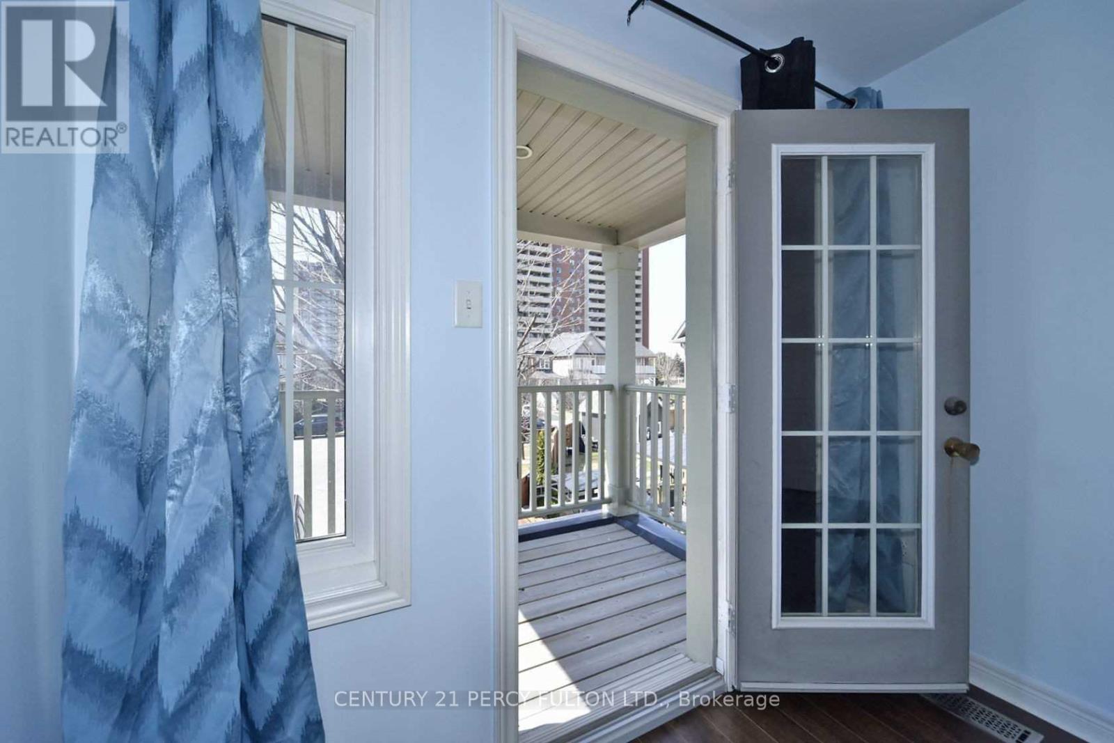 Photo 7 of 65 Aldonschool Court, Ajax ON