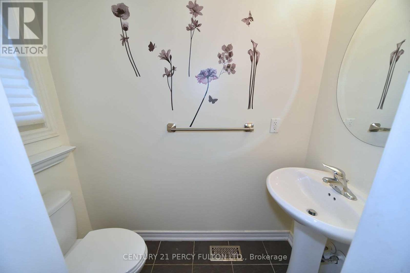 Photo 20 of 65 Aldonschool Court, Ajax ON