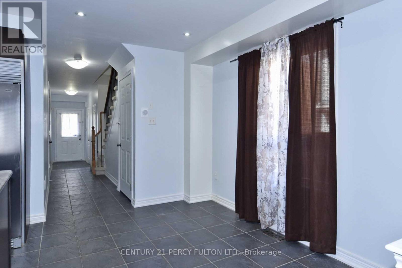 Photo 11 of 65 Aldonschool Court, Ajax ON