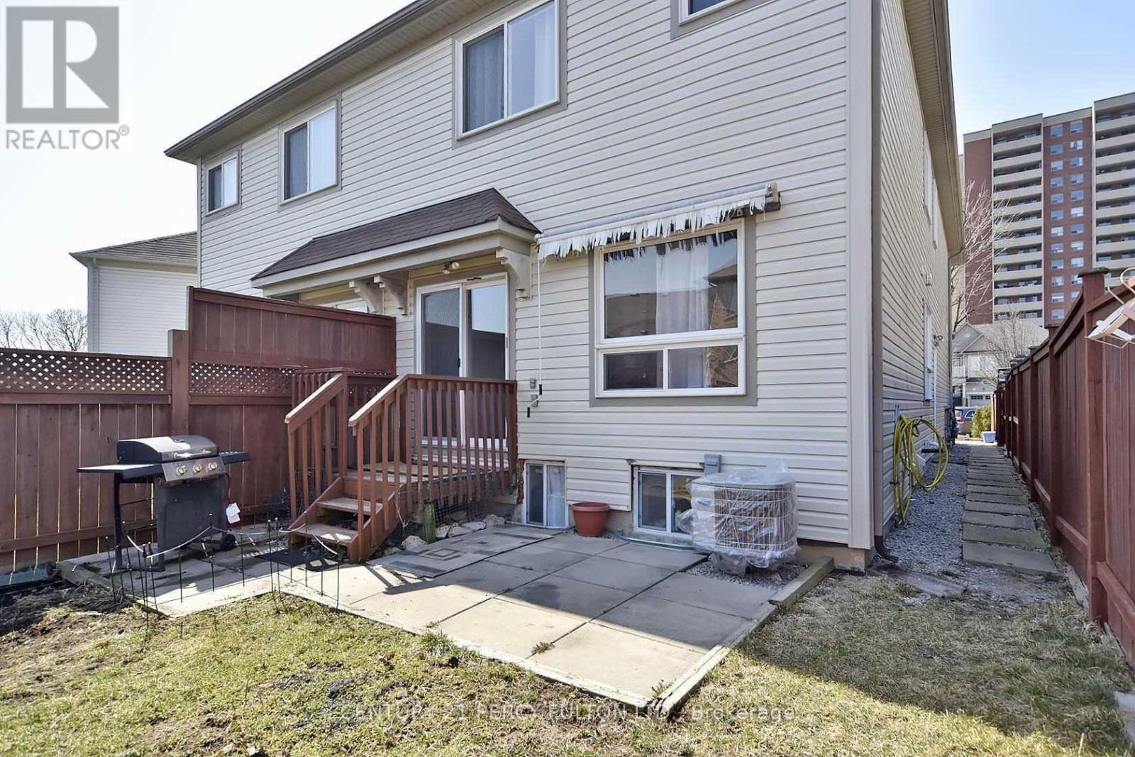 Photo 17 of 65 Aldonschool Court, Ajax ON