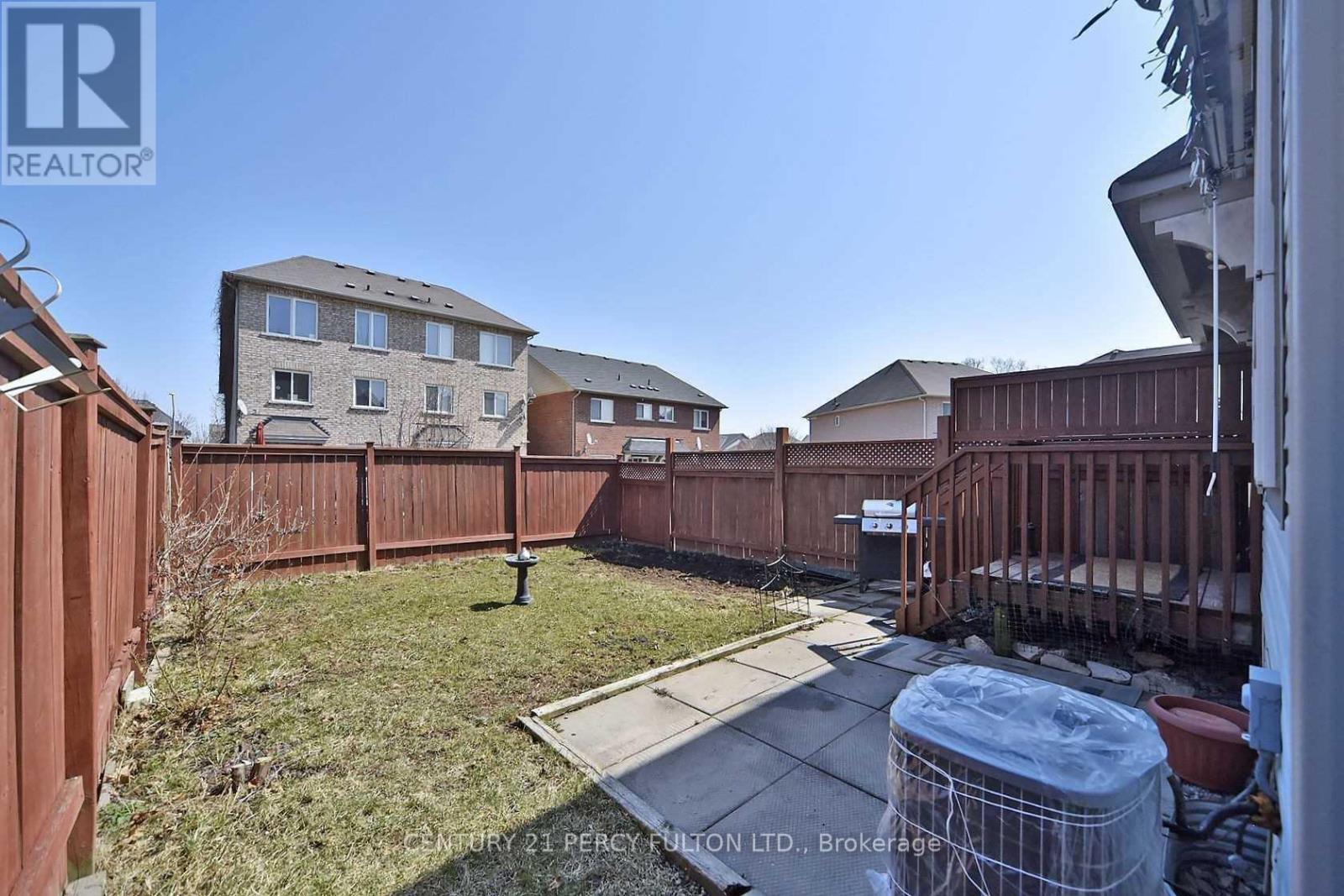 Photo 10 of 65 Aldonschool Court, Ajax ON
