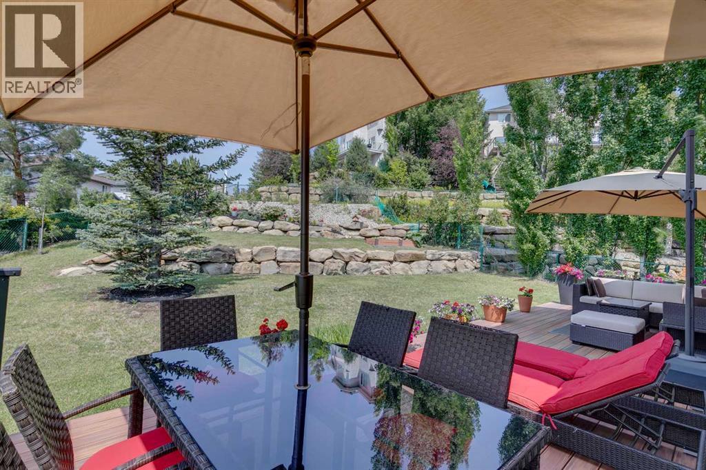 Single Family House for Sale in  Sienna Park Court SW Signal Hill Calgary 