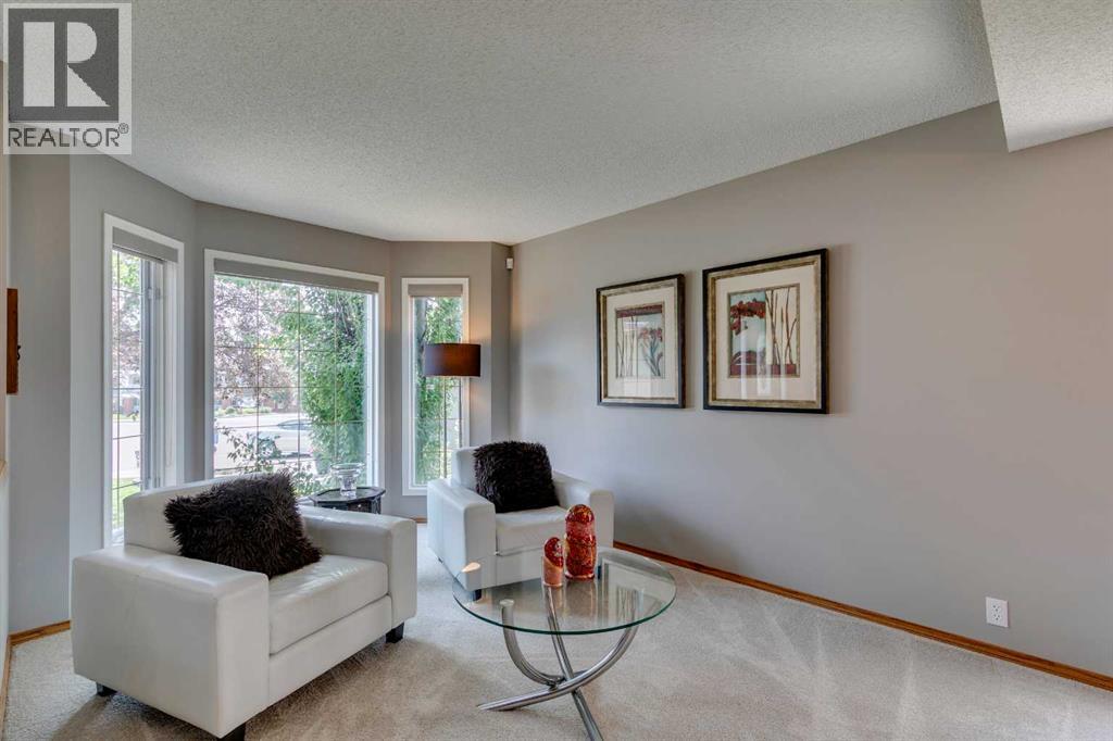 Single Family House for Sale in  Sienna Park Court SW Signal Hill Calgary 