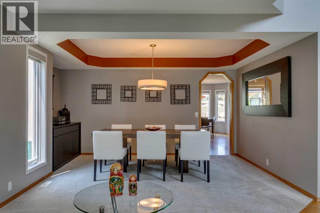 Single Family House for Sale in  Sienna Park Court SW Signal Hill Calgary 
