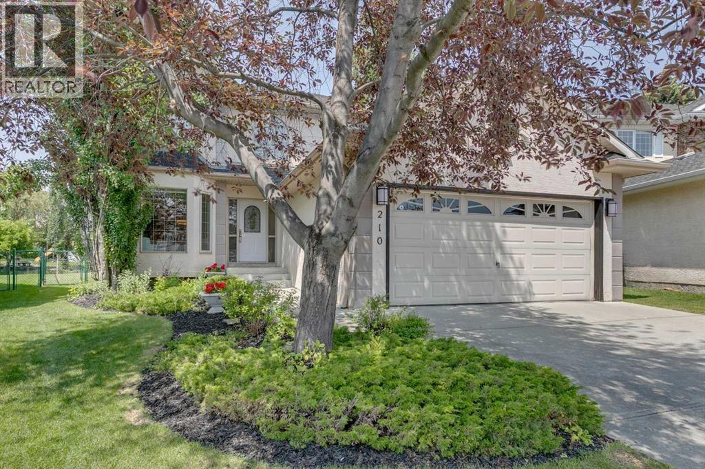 Single Family House for Sale in  Sienna Park Court SW Signal Hill Calgary 