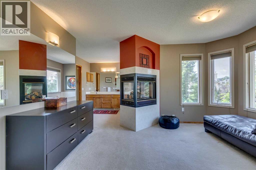 Single Family House for Sale in  Sienna Park Court SW Signal Hill Calgary 