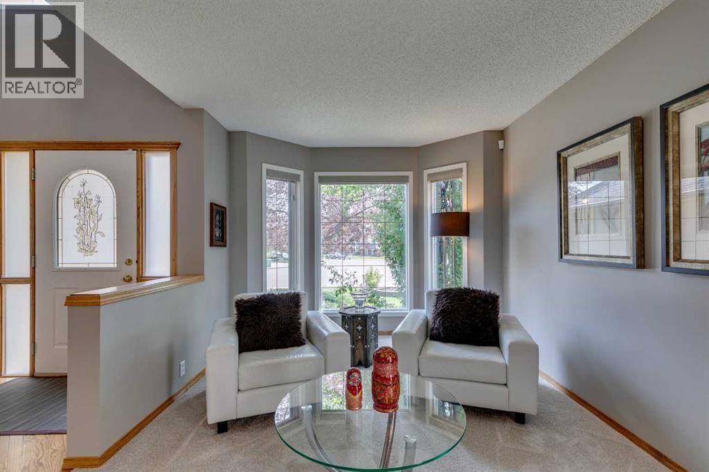 Single Family House for Sale in  Sienna Park Court SW Signal Hill Calgary 