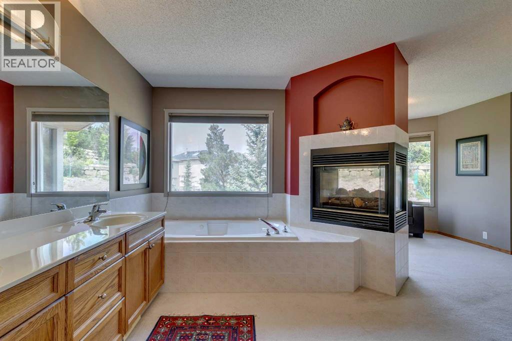 Single Family House for Sale in  Sienna Park Court SW Signal Hill Calgary 