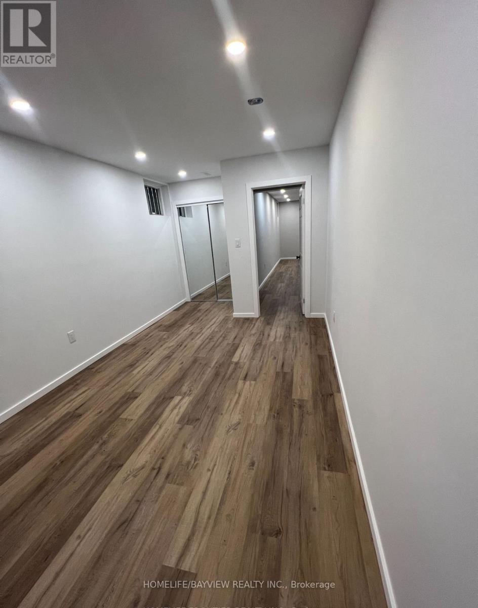 Photo 3 of Basemen 202 Glenada Court, Richmond Hill ON