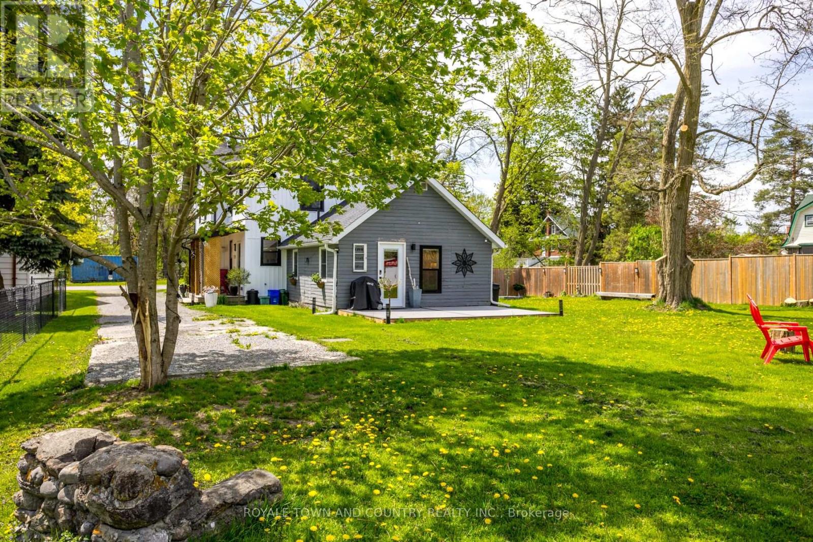 Photo 2 of 10 Queen Street S, Kawartha Lakes ON