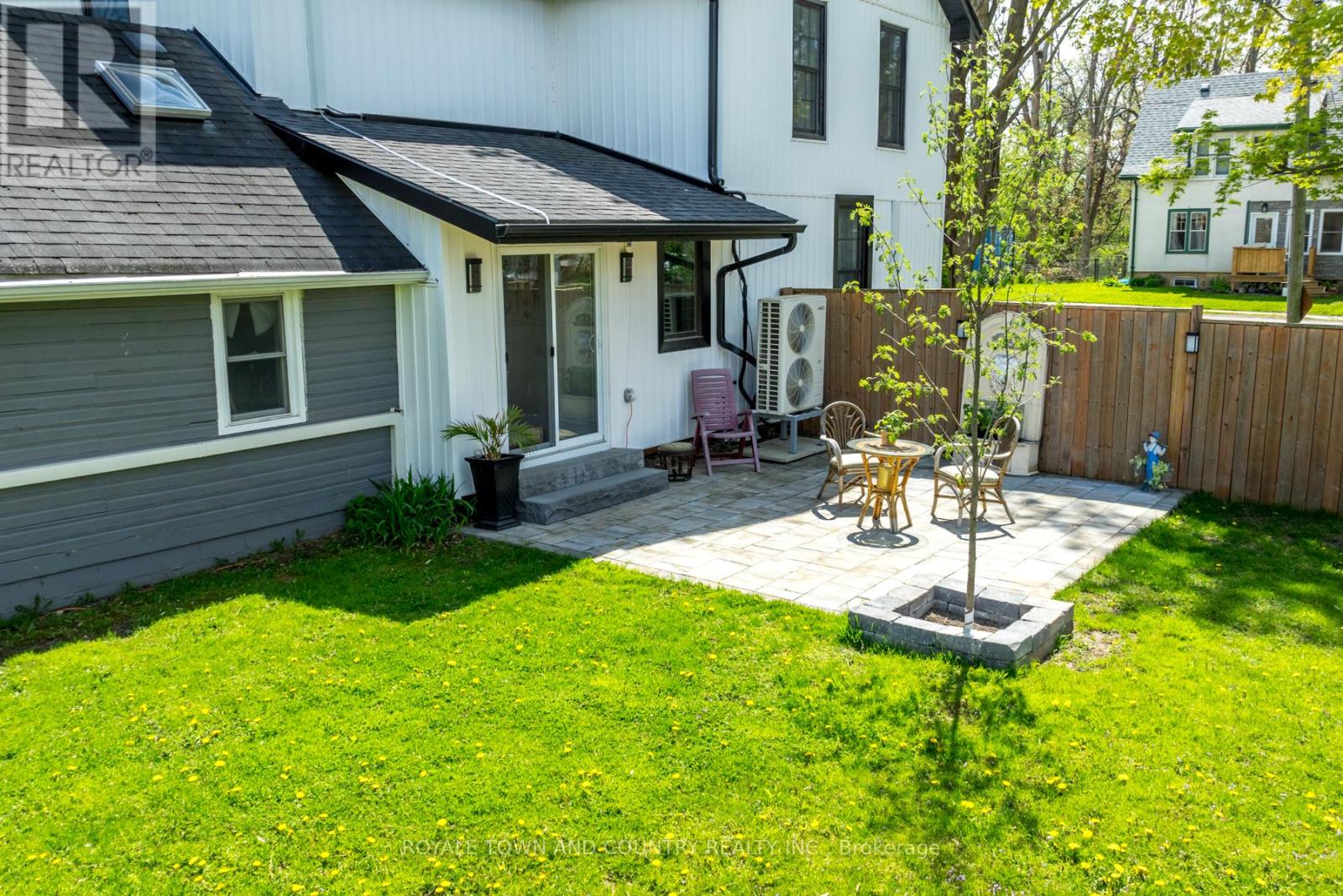 Photo 20 of 10 Queen Street S, Kawartha Lakes ON
