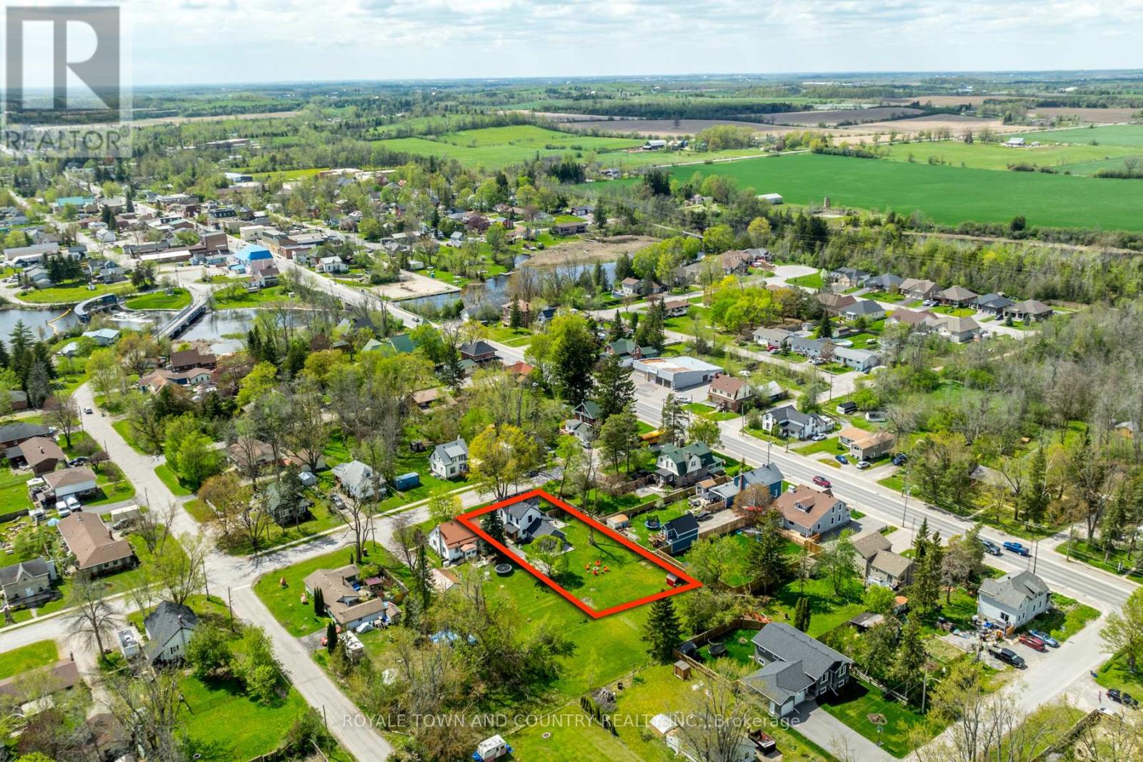 Photo 32 of 10 Queen Street S, Kawartha Lakes ON
