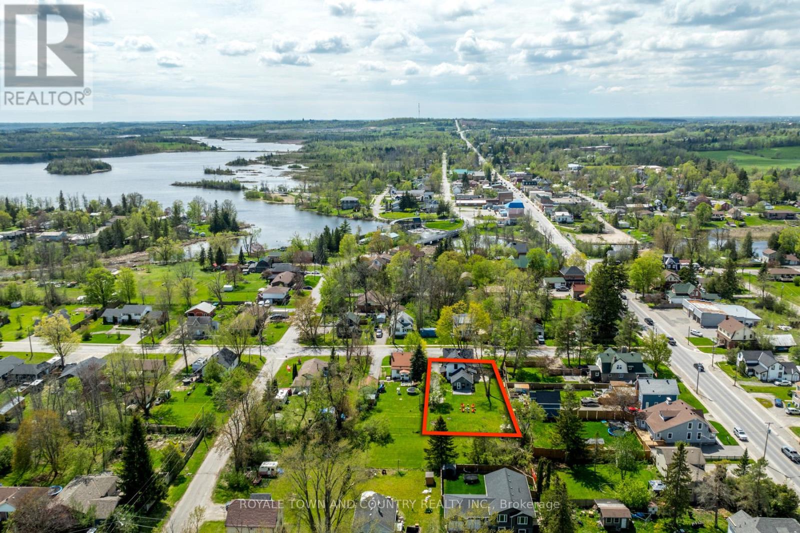 Photo 17 of 10 Queen Street S, Kawartha Lakes ON