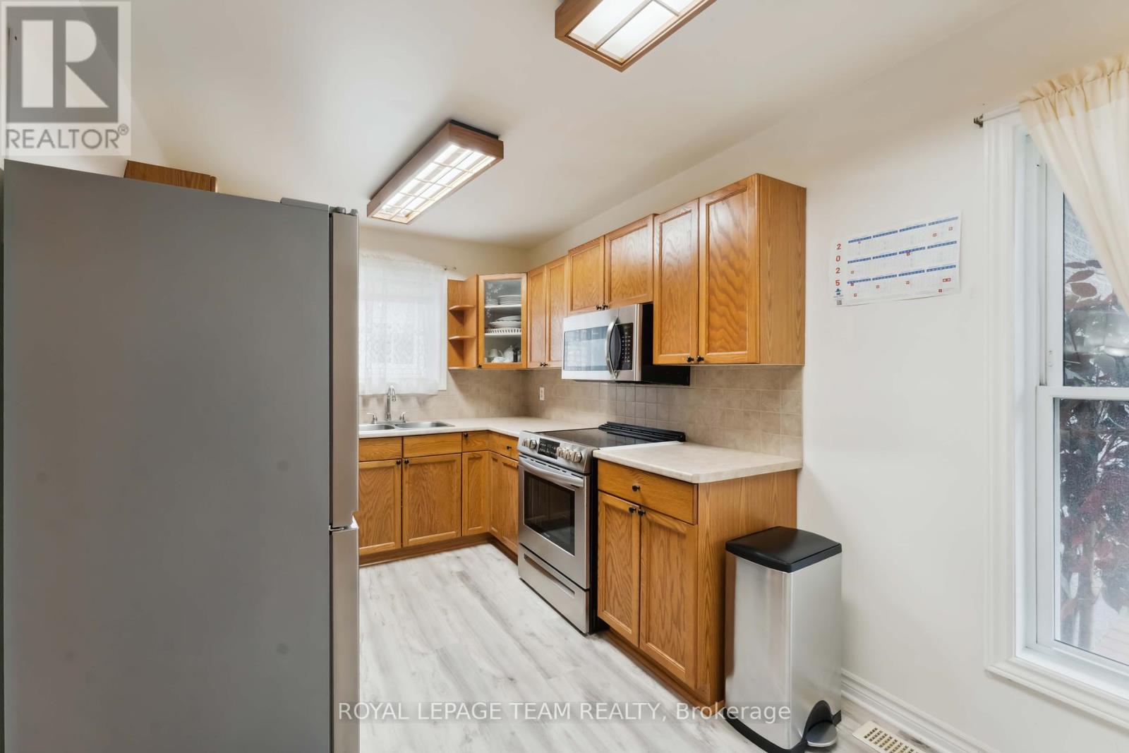 Photo 14 of 6351 St Louis Drive, Ottawa ON