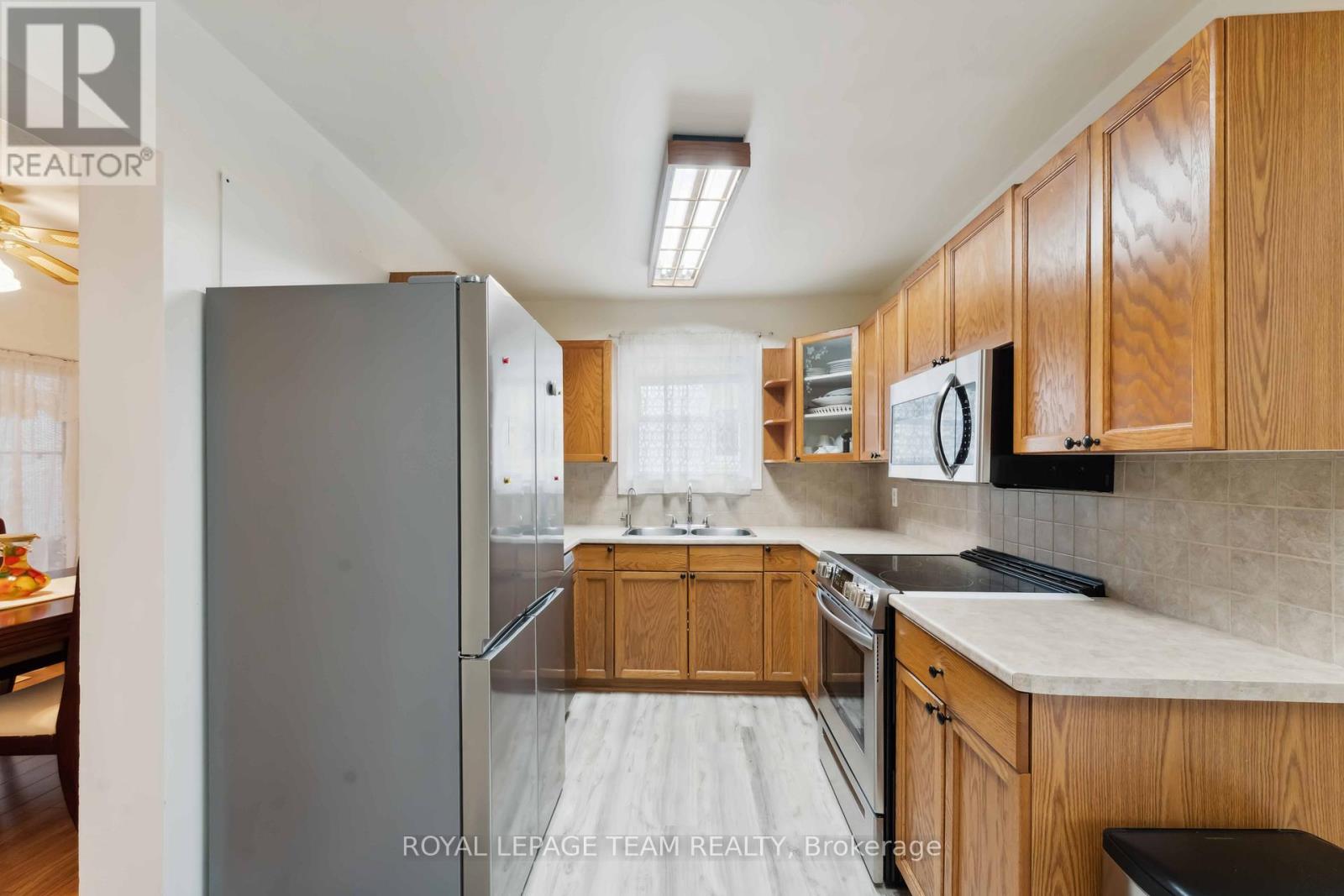 Photo 16 of 6351 St Louis Drive, Ottawa ON