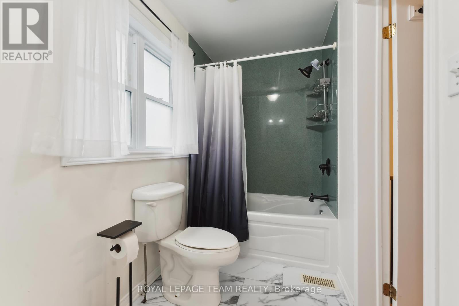 Photo 33 of 6351 St Louis Drive, Ottawa ON