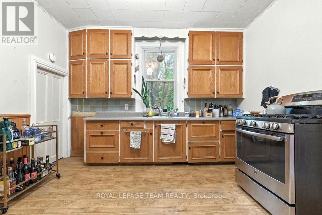 Photo 18 of 191 Dalkeith Street, Mississippi Mills ON