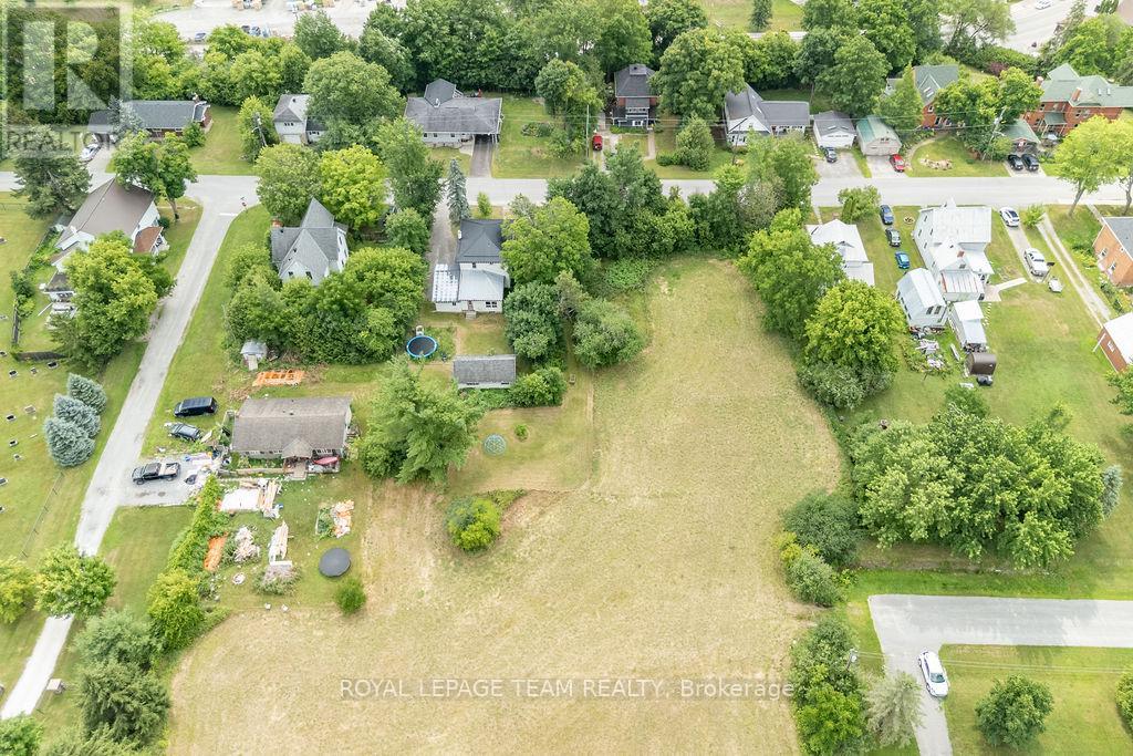 Photo 33 of 191 Dalkeith Street, Mississippi Mills ON