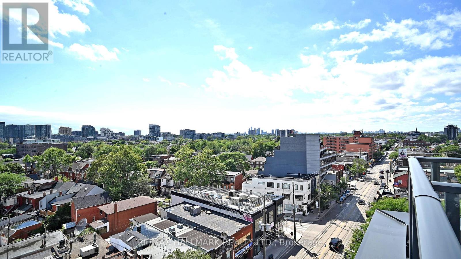 Photo 18 of 703 5 Lakeview Avenue, Toronto ON