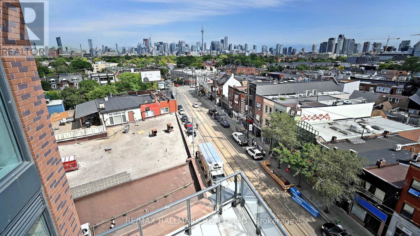 Photo 11 of 703 5 Lakeview Avenue, Toronto ON