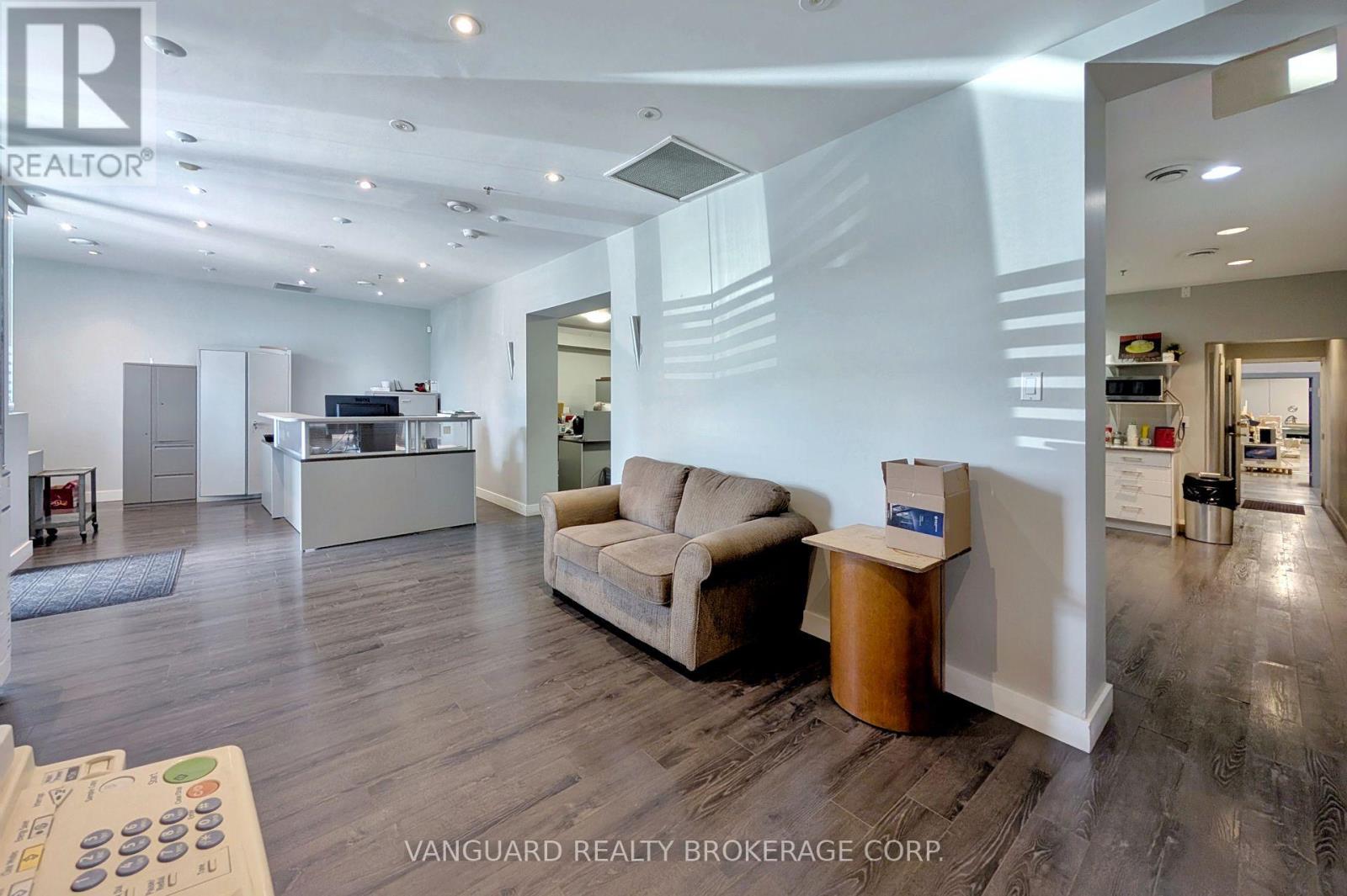 Photo 8 of 820 Flint Road, Toronto ON