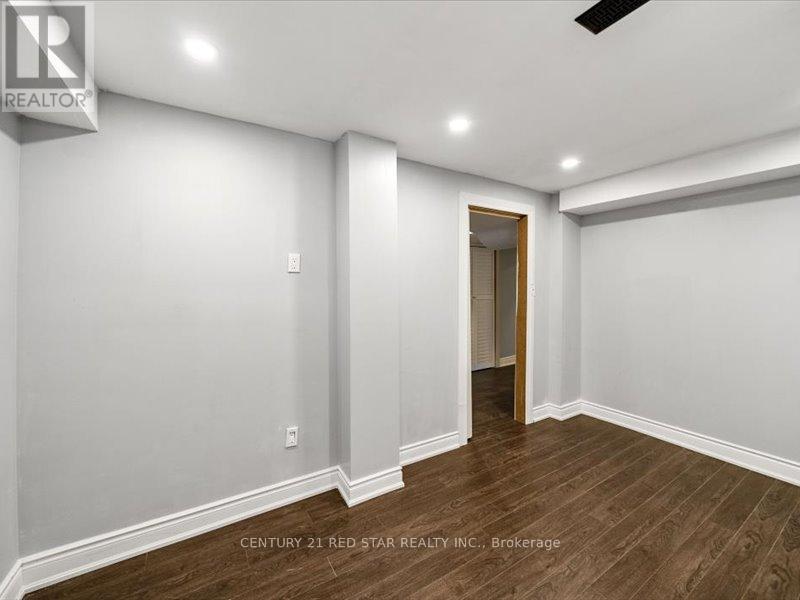 Photo 30 of 31 Eiffel Boulevard, Brampton ON