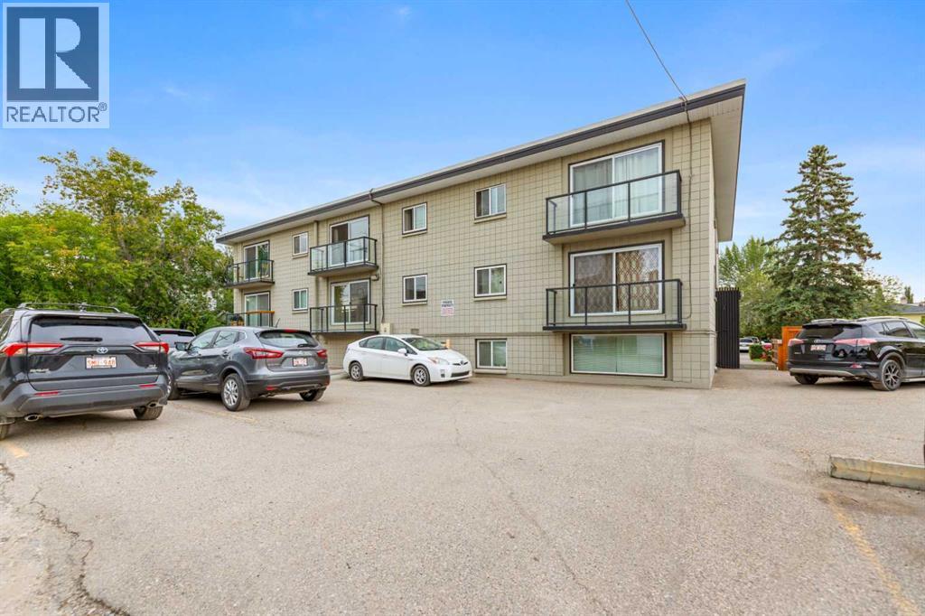 Single Family House for Sale in   Westmount Road NW Hillhurst Calgary 
