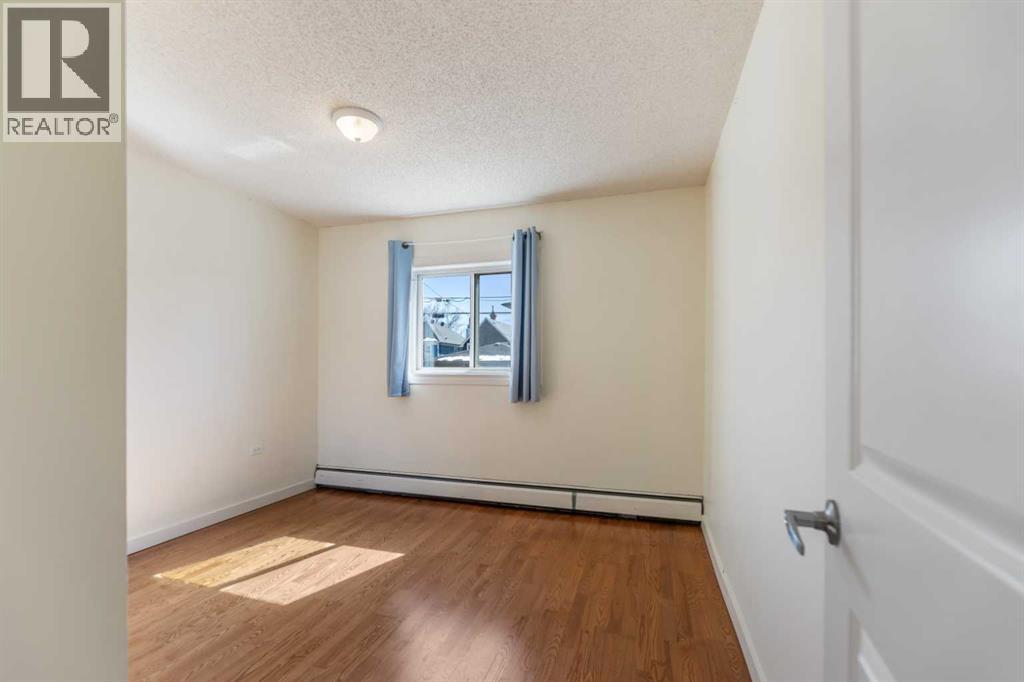 Single Family House for Sale in   Westmount Road NW Hillhurst Calgary 
