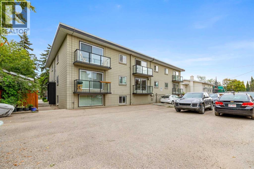 Single Family House for Sale in   Westmount Road NW Hillhurst Calgary 