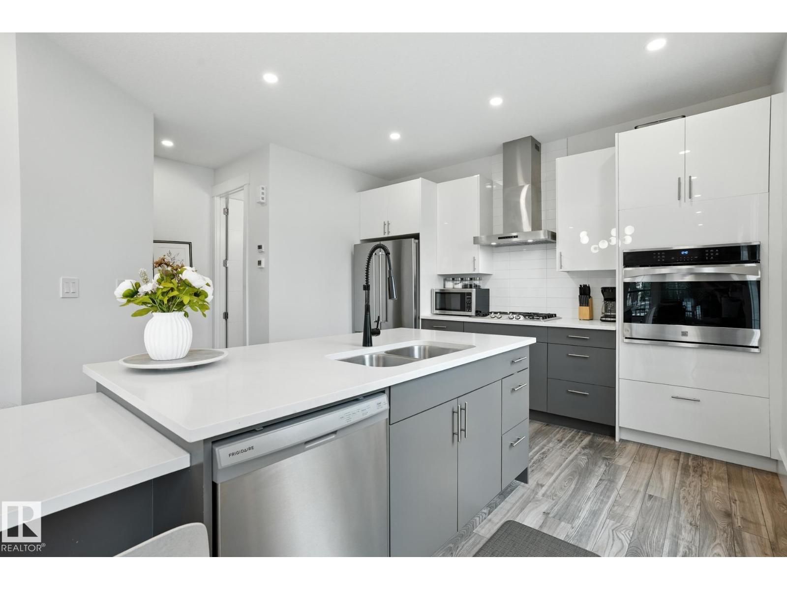 Photo 13 of 10426 126 St Nw, Edmonton AB