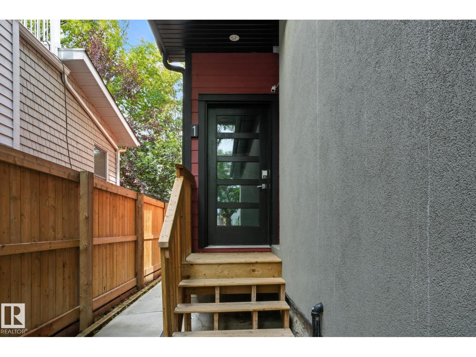 Photo 30 of 10426 126 St Nw, Edmonton AB