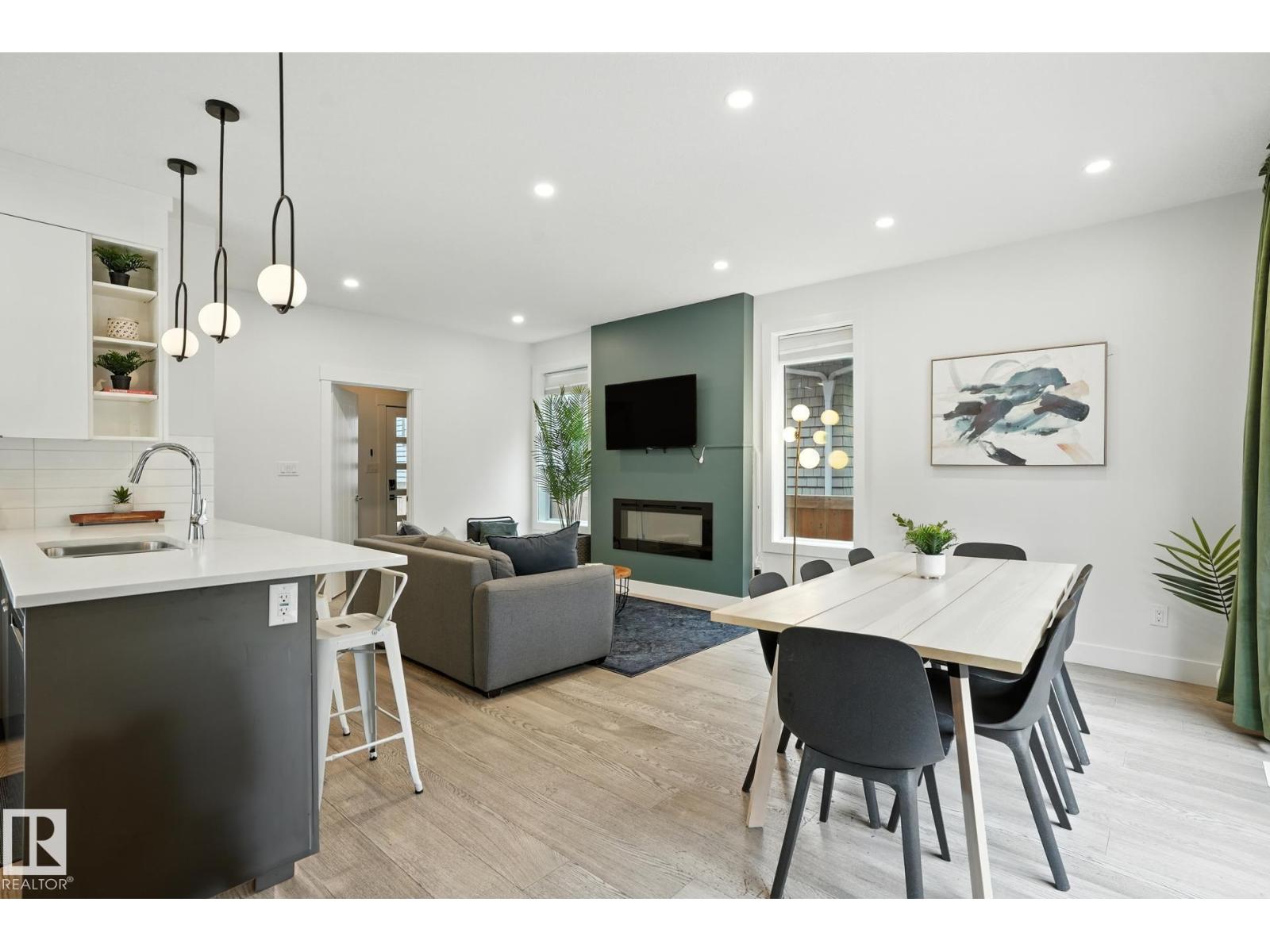 Photo 33 of 10426 126 St Nw, Edmonton AB
