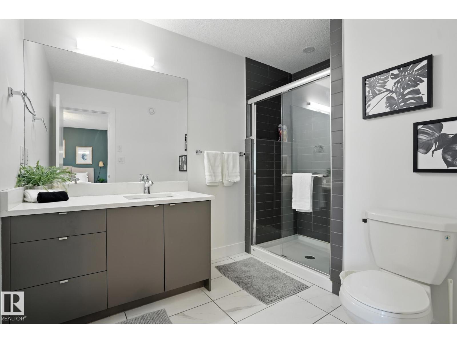 Photo 38 of 10426 126 St Nw, Edmonton AB