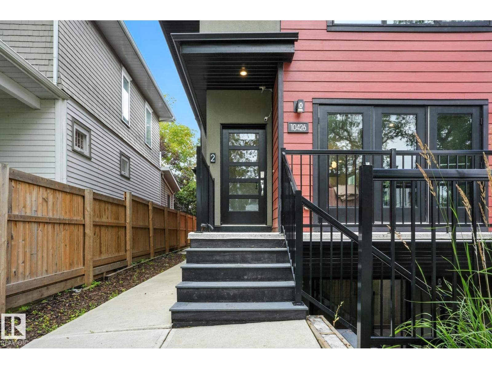 Photo 5 of 10426 126 St Nw, Edmonton AB