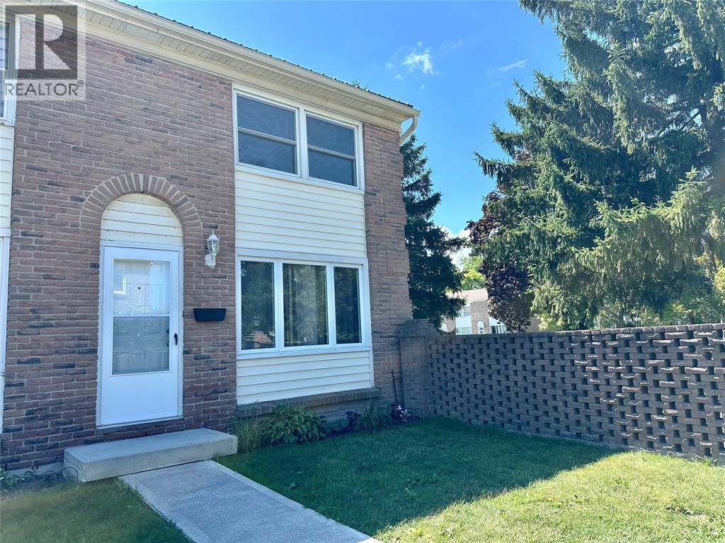 Photo 14 of 885 Carleton Place Unit 1, Sarnia ON