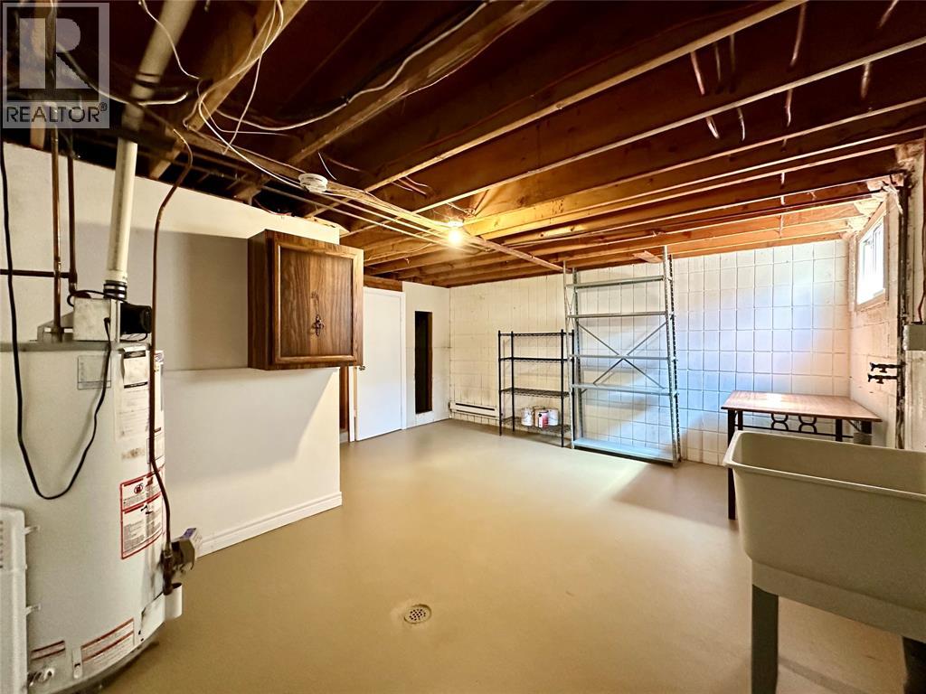 Photo 19 of 885 Carleton Place Unit 1, Sarnia ON
