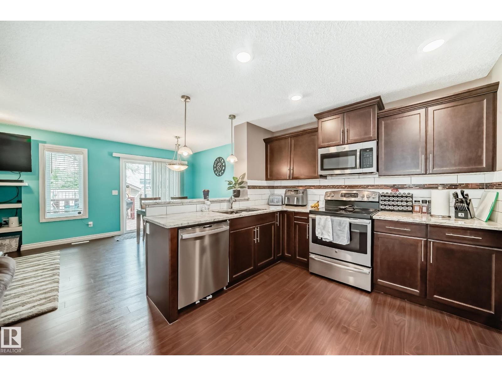 Photo 11 of 16813 120 St Nw Nw, Edmonton AB