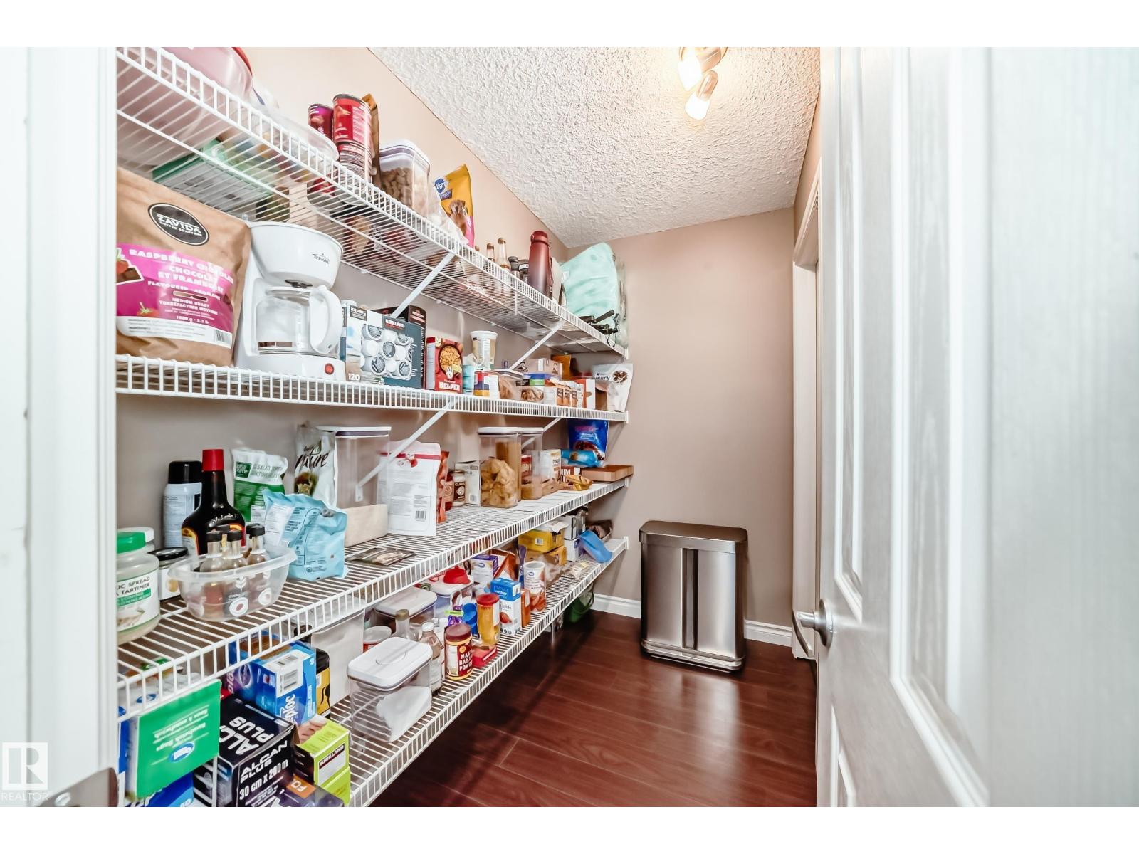 Photo 5 of 16813 120 St Nw Nw, Edmonton AB