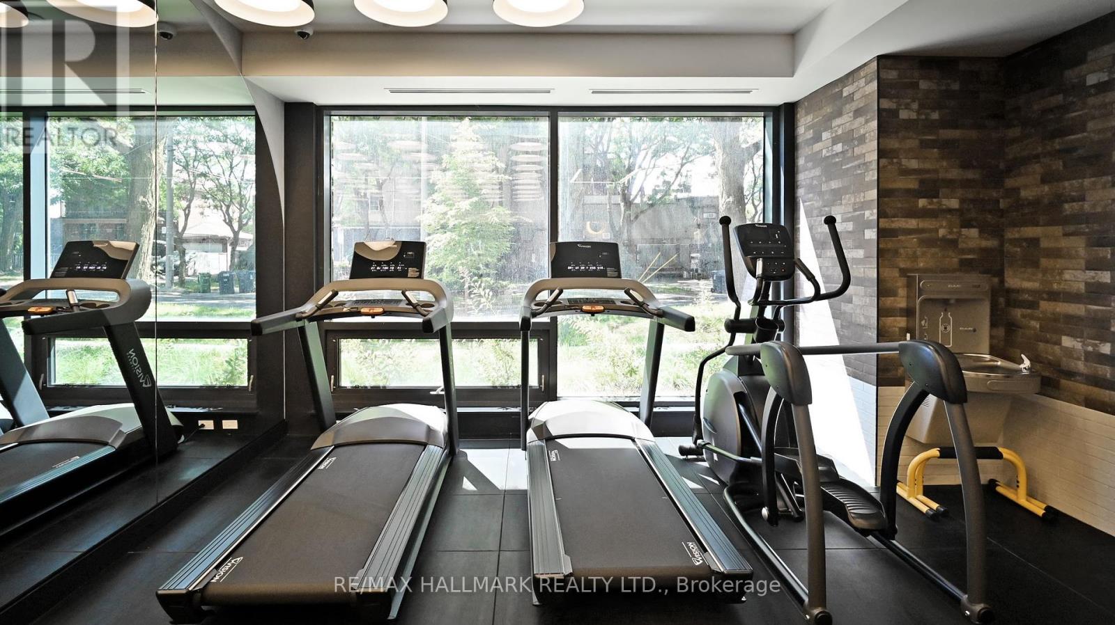 Photo 37 of 709 5 Lakeview Avenue, Toronto ON