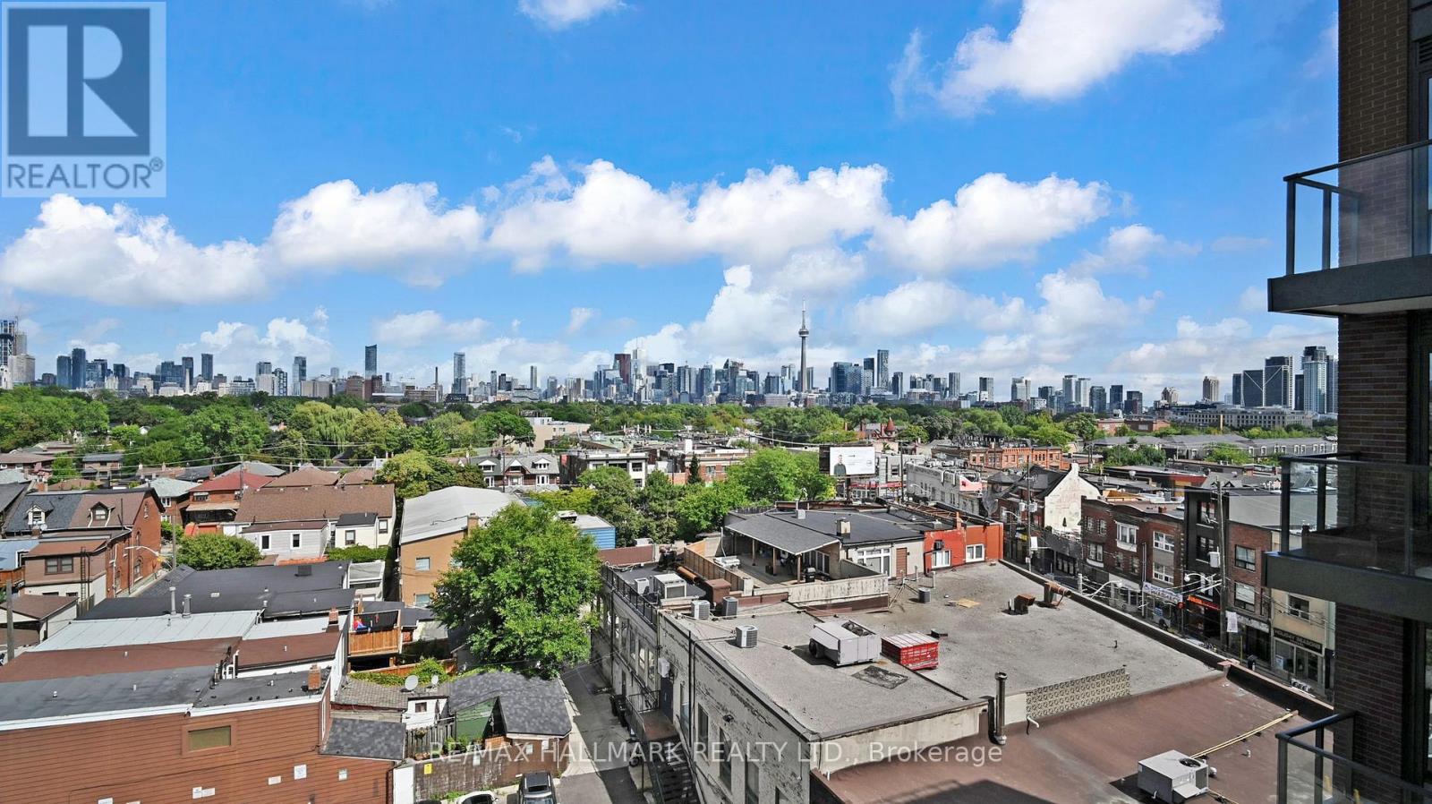 Photo 26 of 709 5 Lakeview Avenue, Toronto ON