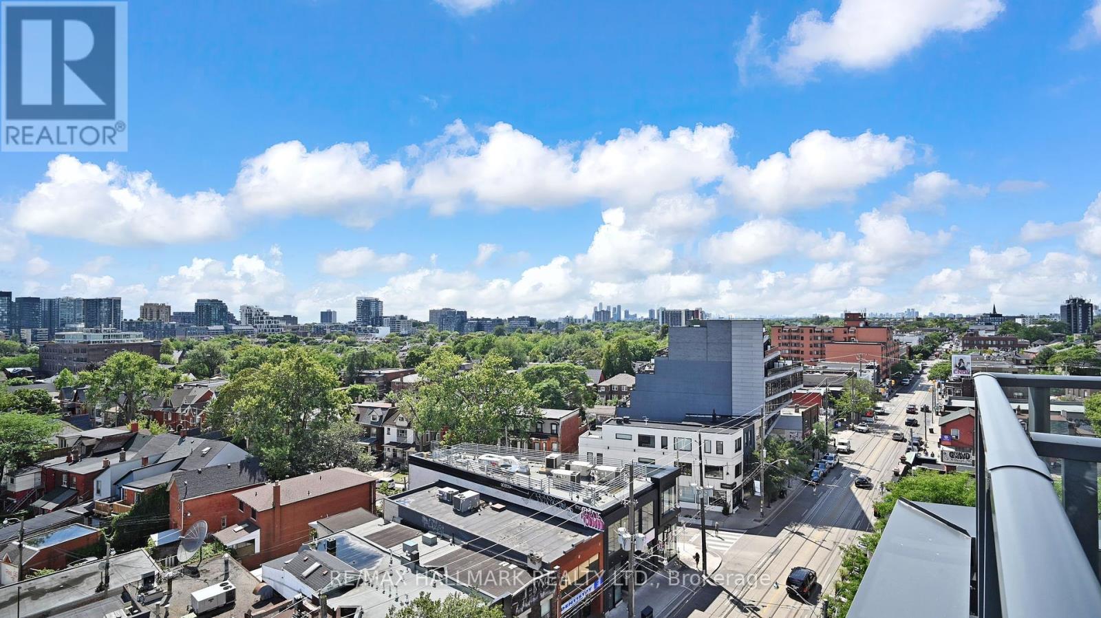 Photo 38 of 709 5 Lakeview Avenue, Toronto ON