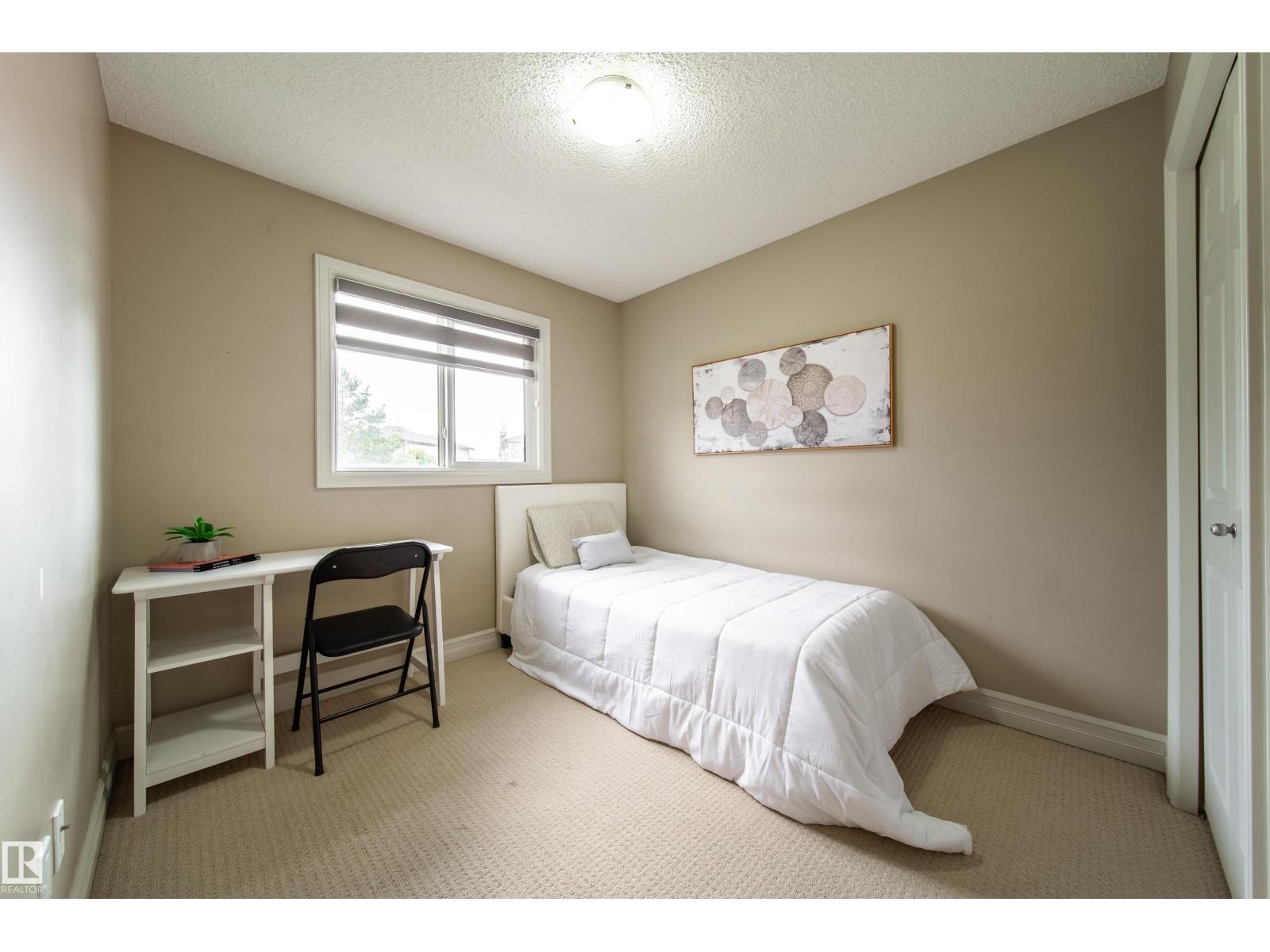 Photo 14 of 32 655 Tamarack Rd Nw, Edmonton AB