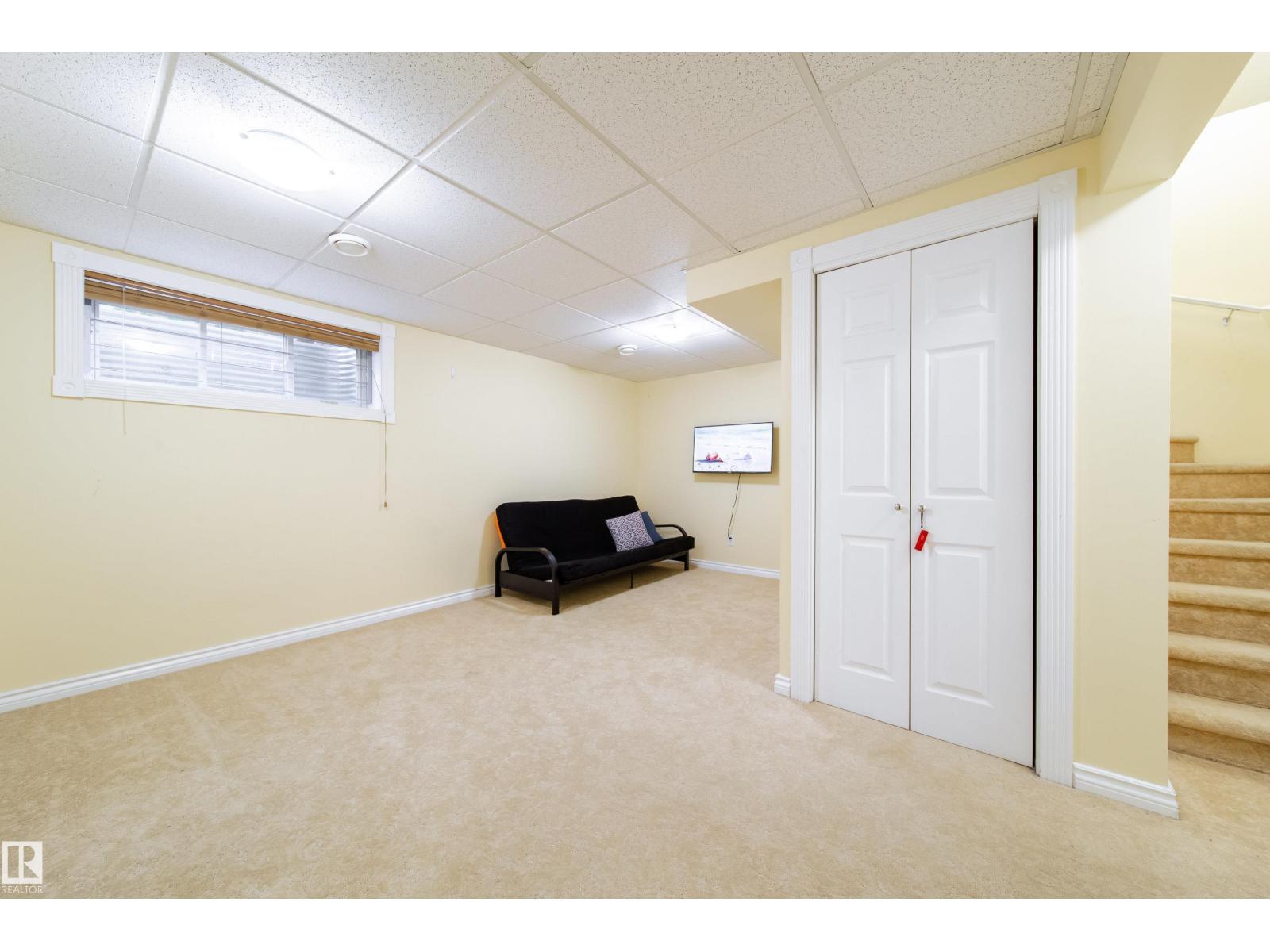 Photo 16 of 32 655 Tamarack Rd Nw, Edmonton AB