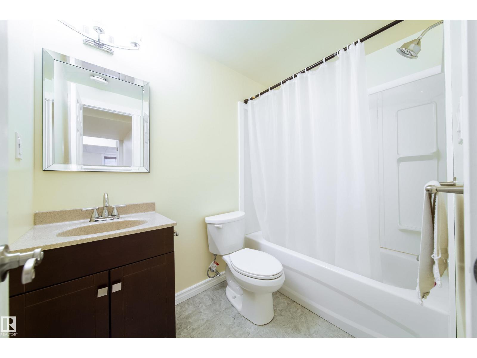 Photo 19 of 32 655 Tamarack Rd Nw, Edmonton AB